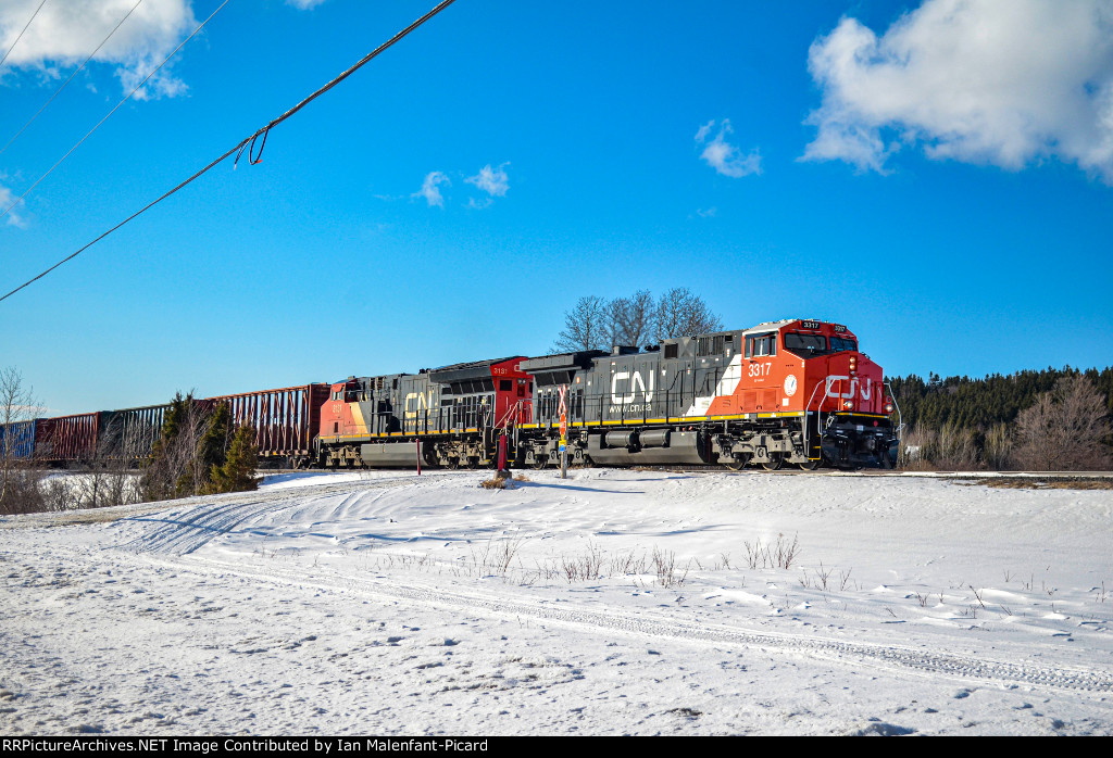 CN 3317 leads 562 west of Padoue